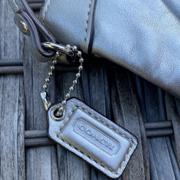 Coach Silver/Pewter Leather Pleated Medium Wristlet - Picture 5 of 16